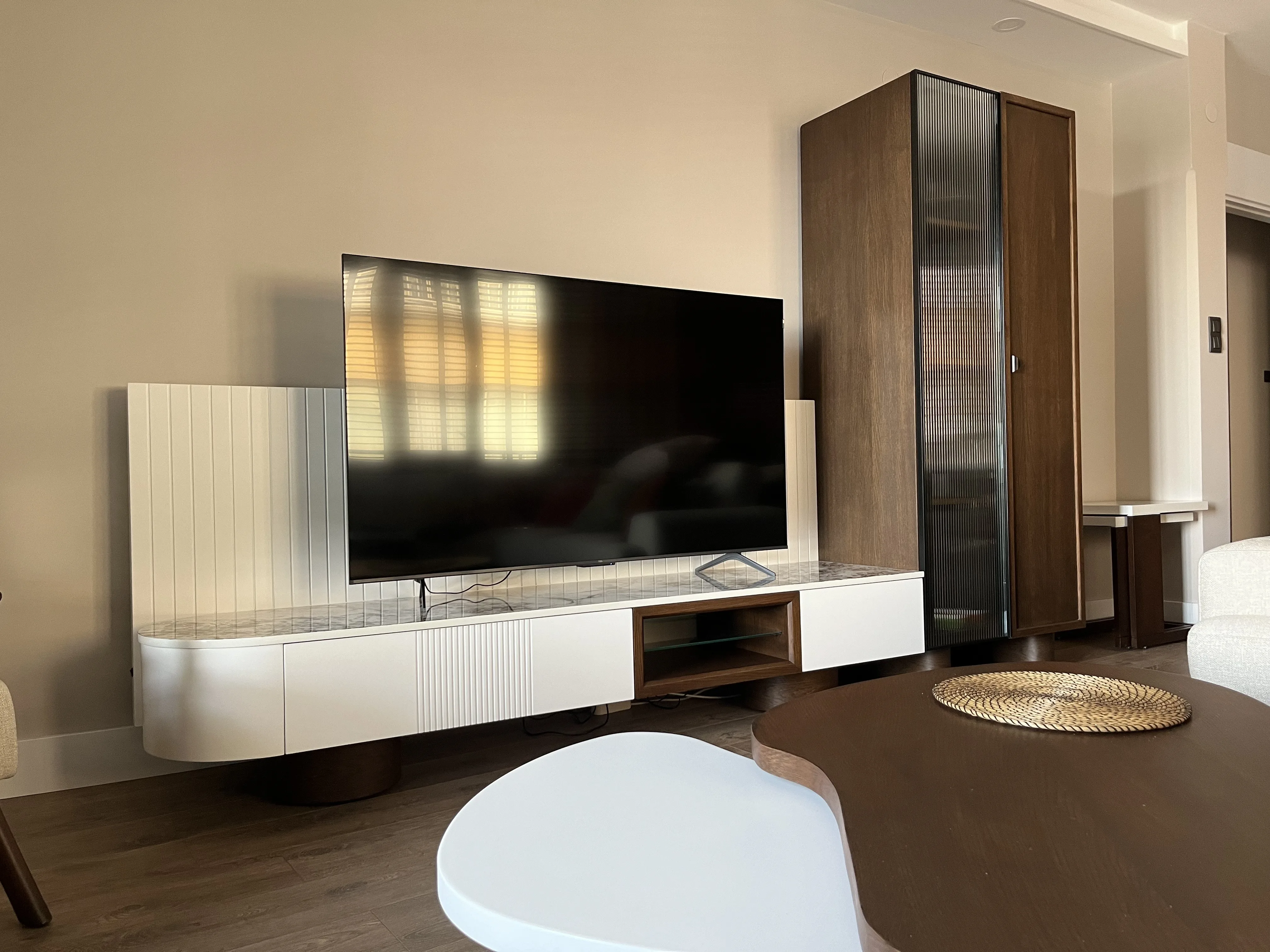 Modern Ev TV Ünitesi